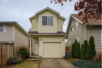 8820 N Fiske Ave, Portland, OR 97203 - Photo 1