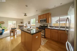 8820 N Fiske Ave, Portland, OR 97203 - Photo 8