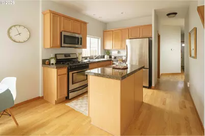 8820 N Fiske Ave, Portland, OR 97203 - Photo 8