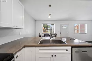 29940 Harbor Way, Gold Beach, OR 97444 - Photo 38