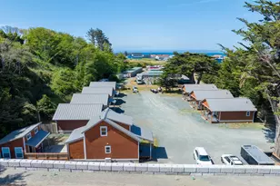29940 Harbor Way, Gold Beach, OR 97444 - Photo 2