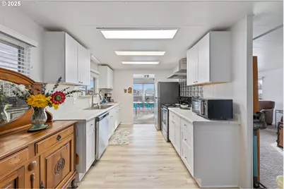 17009 SW Eldorado Dr #5, Portland, OR 97224 - Photo 10