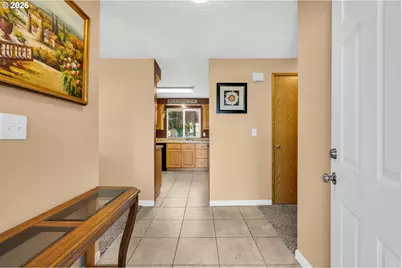 10515 NE 20th Ave, Vancouver, WA 98686 - Photo 4