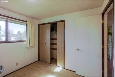 967 Rainbow Dr, Springfield, OR 97477 - Photo 16