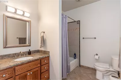 1836 Lakeview Dr, Sutherlin, OR 97479 - Photo 38