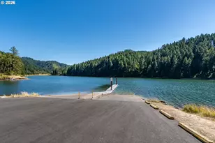1836 Lakeview Dr, Sutherlin, OR 97479 - Photo 48