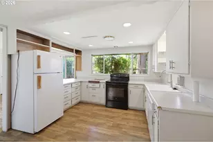 605 Kourt Dr, Eugene, OR 97404 - Photo 16