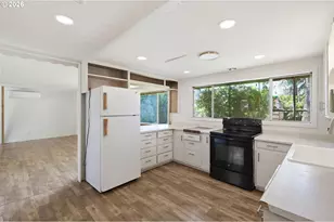 605 Kourt Dr, Eugene, OR 97404 - Photo 18