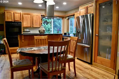 9845 SW Omara St, Tigard, OR 97223 - Photo 4