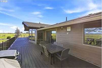 33317 Schulz Ln, Hermiston, OR 97838 - Photo 2