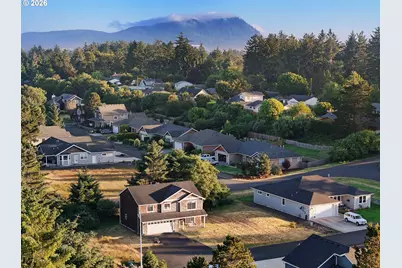 1065 Picture Pl, Gearhart, OR 97138 - Photo 2