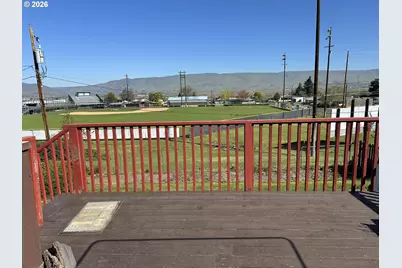 1831 E 14th St, The Dalles, OR 97058 - Photo 10