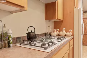 1703 Webb Lake Dr, Silverton, OR 97381 - Photo 10