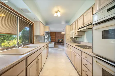 14025 SW 150th Ave, Portland, OR 97224 - Photo 10