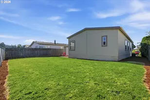 1000 S McKern Ct, Newberg, OR 97132 - Photo 38
