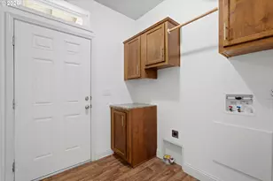 1000 S McKern Ct, Newberg, OR 97132 - Photo 32
