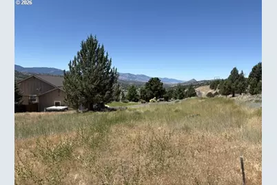 214 Valley View Dr, John Day, OR 97845 - Photo 2