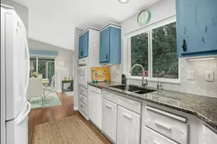 6250 NE Evergreen Ln, Newport, OR 97365 - Photo 18