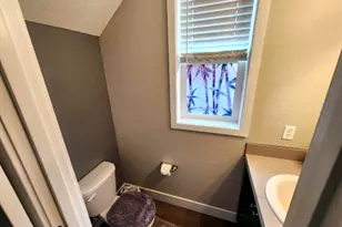 811 S Willamette St, Newberg, OR 97132 - Photo 16