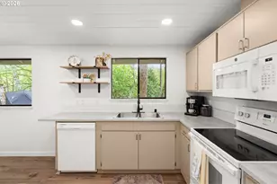 708 Eaton Ct, Castle Rock, WA 98611 - Photo 8