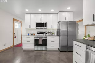 2300 Kelso Dr, Kelso, WA 98626 - Photo 6