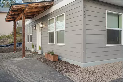 2300 Kelso Dr, Kelso, WA 98626 - Photo 2