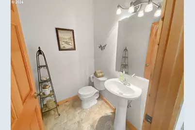 5831 Old Highway 99, Ashland, OR 97520 - Photo 20
