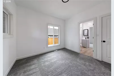 9004 SE Claybourne St, Portland, OR 97266 - Photo 8