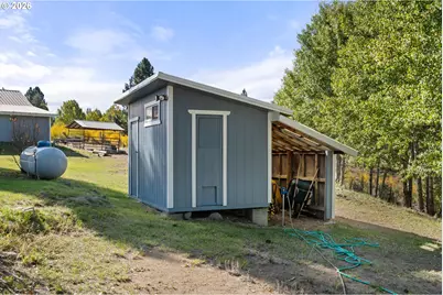 44220 Cowboy Hill Ln, Chiloquin, OR 97624 - Photo 36