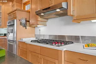 1262 NW Summit Ave, Portland, OR 97210 - Photo 16