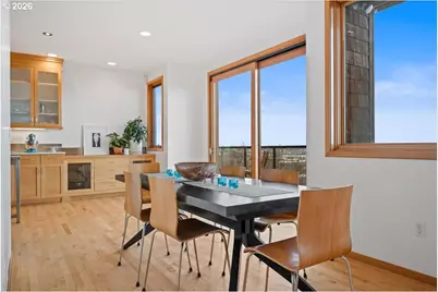 1262 NW Summit Ave, Portland, OR 97210 - Photo 10