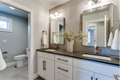 2082 Golfview Ct, Eugene, OR 97403 - Photo 34