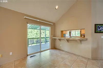 724 Ostrander Rd, Kelso, WA 98626 - Photo 8