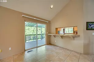 724 Ostrander Rd, Kelso, WA 98626 - Photo 8