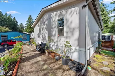 610 Shorepines Pl, Coos Bay, OR 97420 - Photo 32