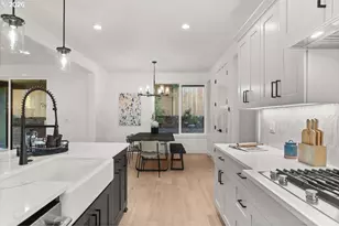 10044 SW 72nd Ave, Portland, OR 97223 - Photo 16