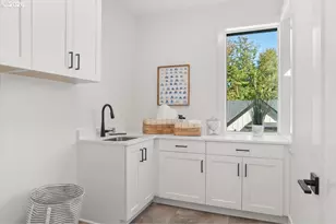 10044 SW 72nd Ave, Portland, OR 97223 - Photo 36