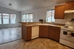 1050 Broadway Ave, Winchester Bay, OR 97467 - Photo 12