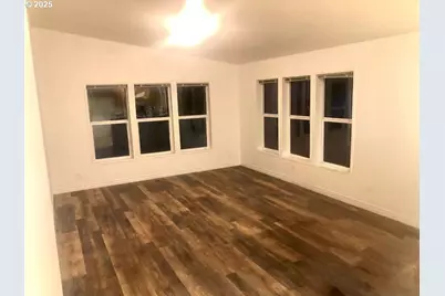 1050 Broadway Ave, Winchester Bay, OR 97467 - Photo 16