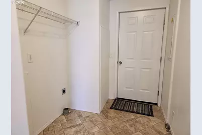 1050 Broadway Ave, Winchester Bay, OR 97467 - Photo 22