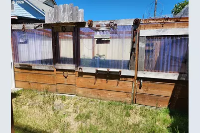 1050 Broadway Ave, Winchester Bay, OR 97467 - Photo 38
