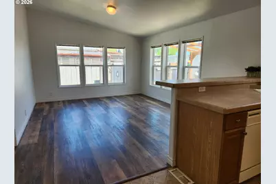 1050 Broadway Ave, Winchester Bay, OR 97467 - Photo 14