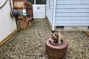 1050 Broadway Ave, Winchester Bay, OR 97467 - Photo 44