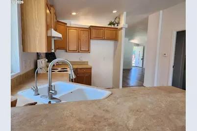 1050 Broadway Ave, Winchester Bay, OR 97467 - Photo 12