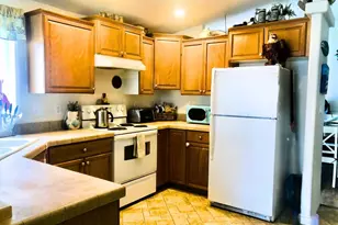 1050 Broadway Ave, Winchester Bay, OR 97467 - Photo 14