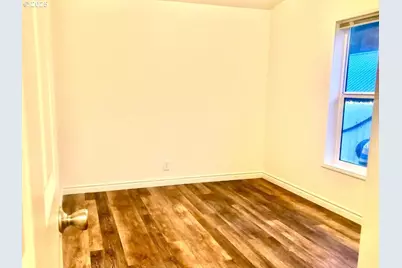 1050 Broadway Ave, Winchester Bay, OR 97467 - Photo 26