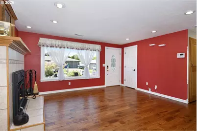 1504 NE Village Squire Ct, Gresham, OR 97030 - Photo 4
