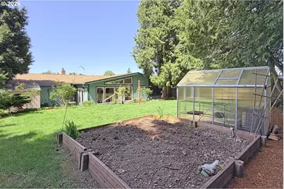 1504 NE Village Squire Ct, Gresham, OR 97030 - Photo 22