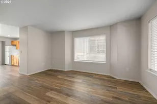 11885 SE Pine St, Portland, OR 97216 - Photo 4