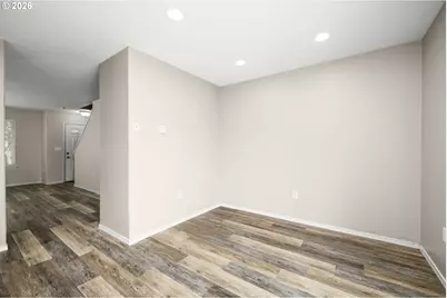 11885 SE Pine St, Portland, OR 97216 - Photo 10